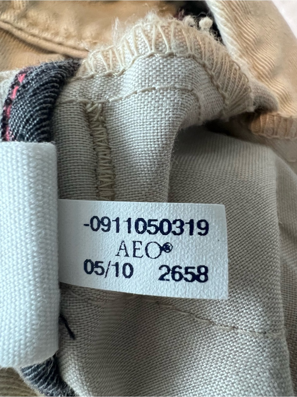 Vintage 2010 American Eagle Outfitters Khaki Straight-Leg Pants - Picture 3 of 6